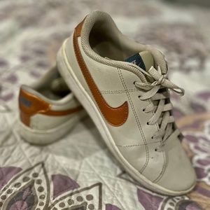 Nike Court Royale Women Shoes